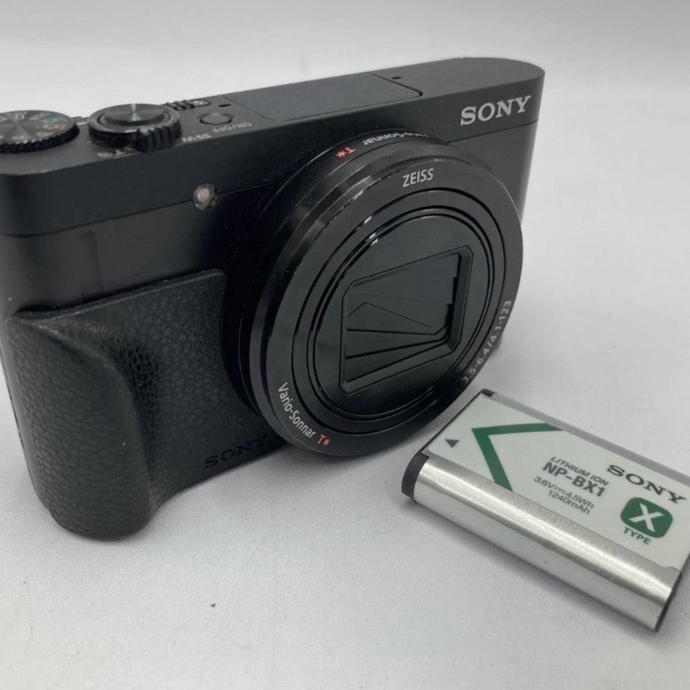 Sony Black Digital Camera with Battery Pack